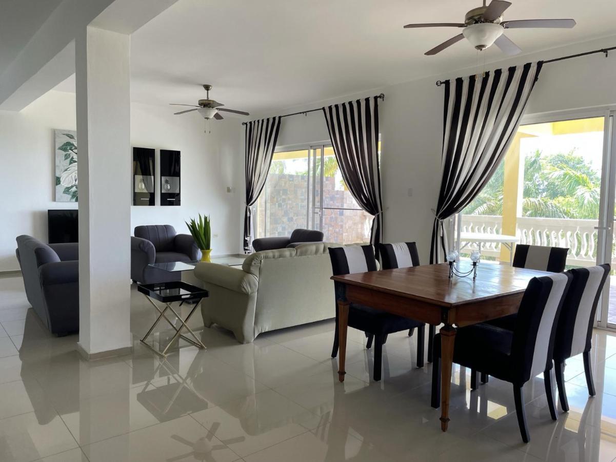 Spring Garden Mobay Resort Luxurious Apartments Teluk Montego Bagian luar foto