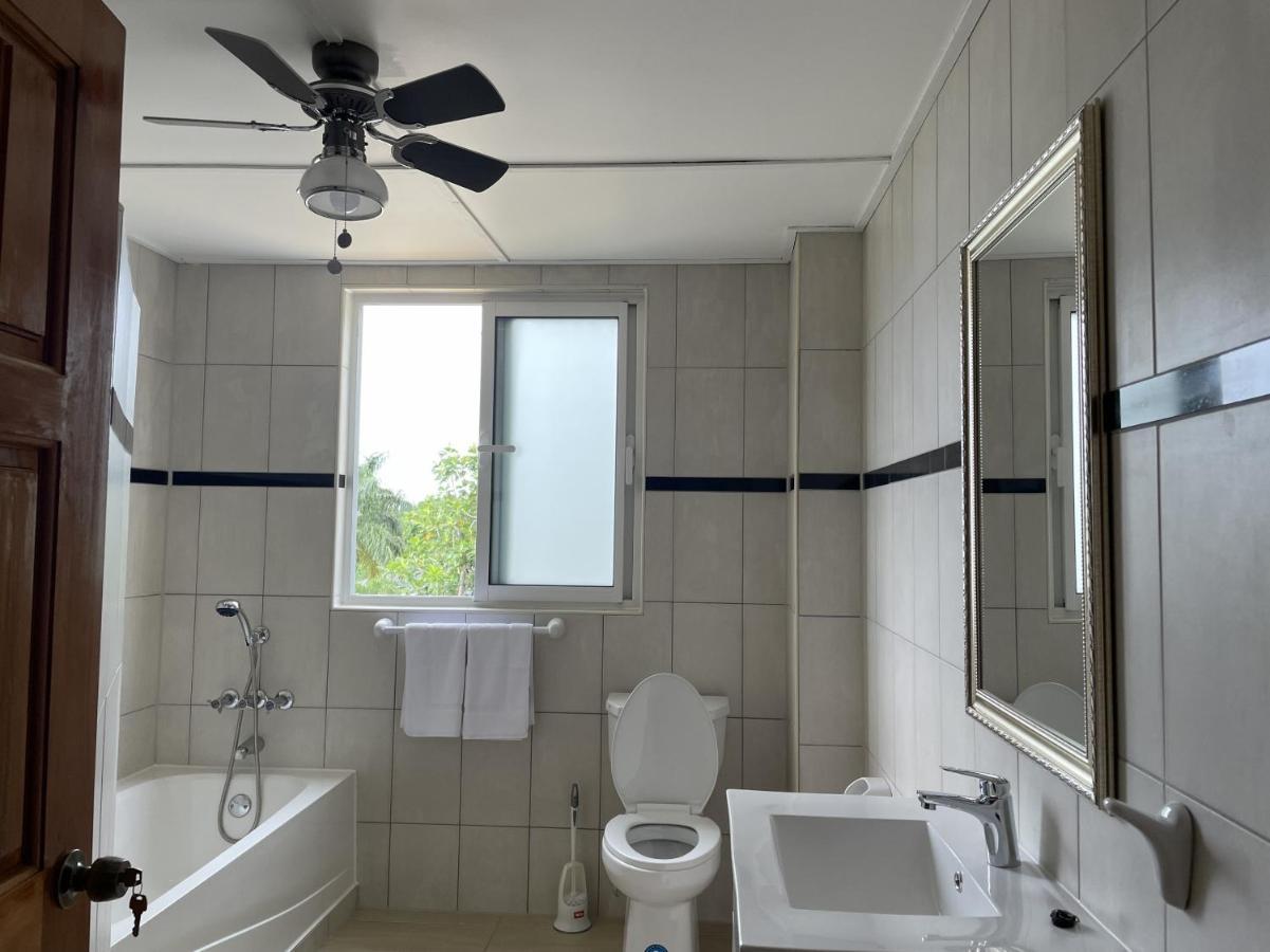 Spring Garden Mobay Resort Luxurious Apartments Teluk Montego Bagian luar foto