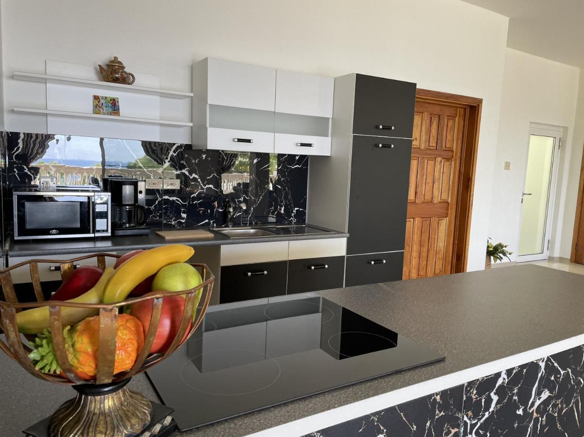 Spring Garden Mobay Resort Luxurious Apartments Teluk Montego Bagian luar foto