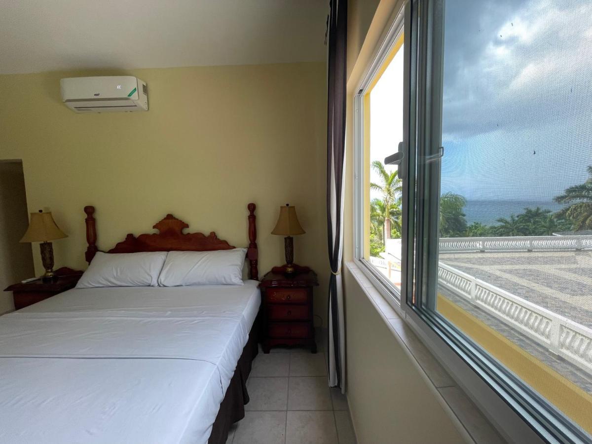 Spring Garden Mobay Resort Luxurious Apartments Teluk Montego Bagian luar foto