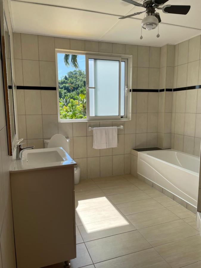 Spring Garden Mobay Resort Luxurious Apartments Teluk Montego Bagian luar foto